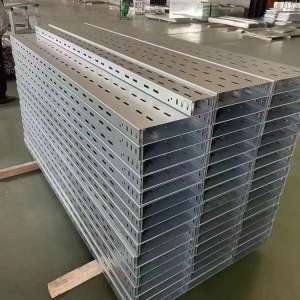 使用弧弯加强条RC90.优化网格桥架转角施工!